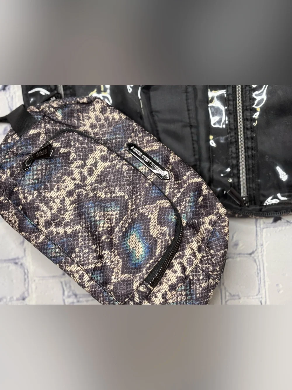 Aimee Kestenberg Blue Tan Snakeskin Print Hanging Travel Toiletry Cosmetic Bag